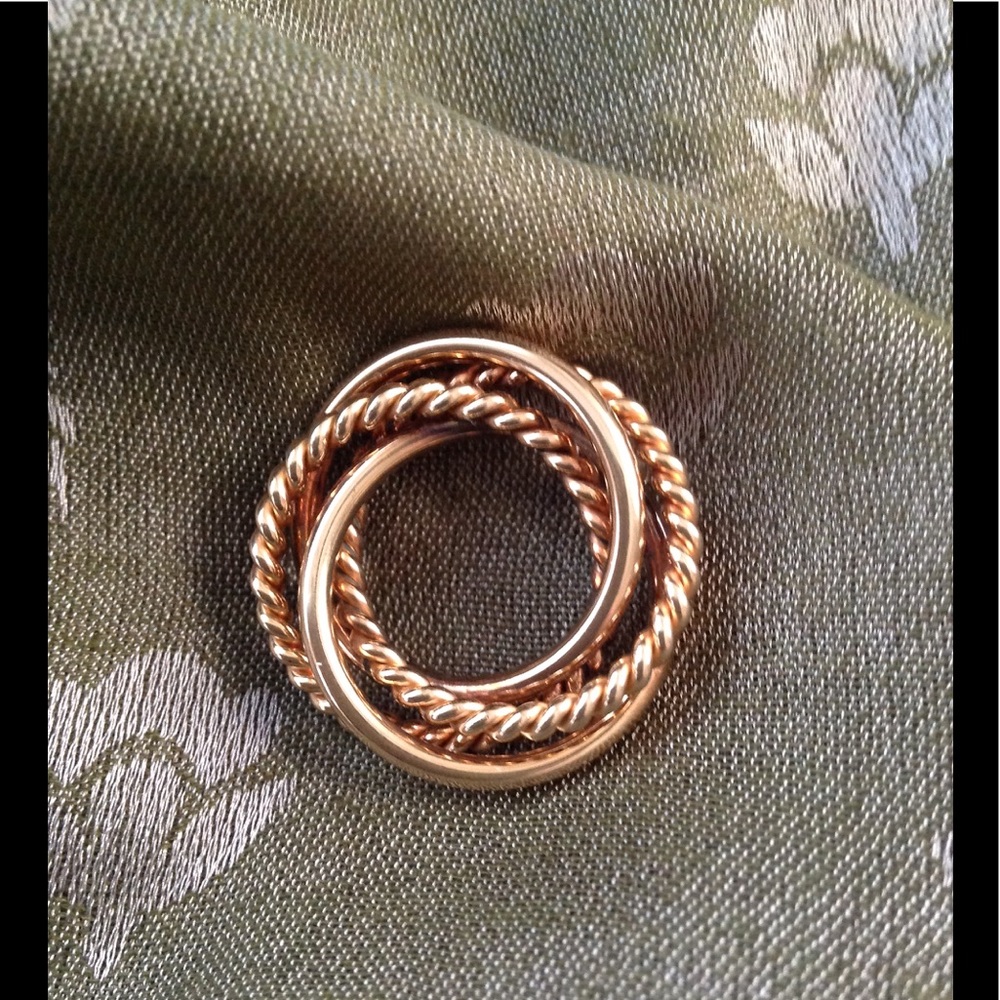 TAYLORD 1/20th 12KT gold-filled Brooch